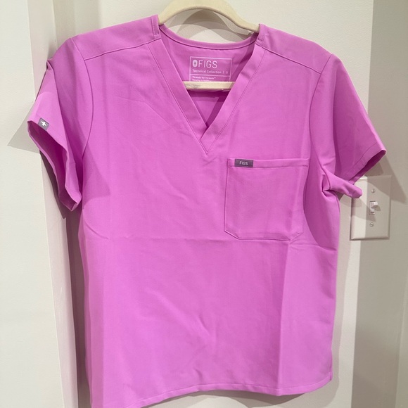 NWOT FIGS Pink Cloud Scrub Set - Picture 3 of 7